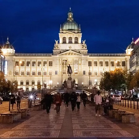 T1-wenceslas Square